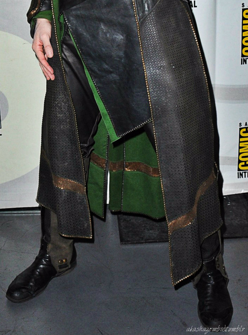 akashazombie:  x  is it me or does he look sick&hellip;.still hot though
