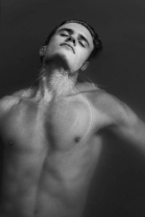 themitchme:Emile Roberts