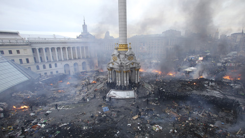 young-anarchist:  liamthesalcido:  These are some before and after shots of the Ukrane capital before and after the protests.  My heart breaks when cities burn. But for liberation and freedom, my heart burns as bright as the protester’s.   Ukrainian