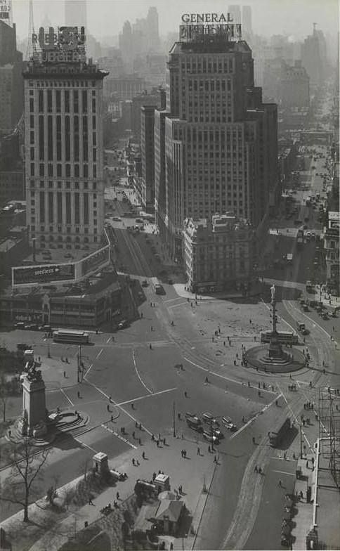 lyssahumana:  Columbus Circle, 1930  VINTAGE NYC