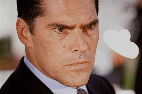 fightingdragonswithreid:

AARON HOTCHNER IN PARADISE (4X04)


I love his eyes so much 🥺 HOTCHGIRL IN PARADICE ( whenever I see him) #im funny i know #aaron hotchner #i love him  #his eyes 🥺🥺🥺🥺