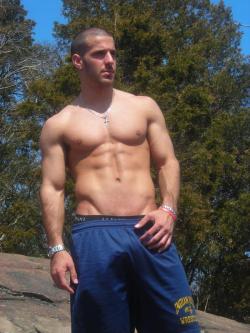 jockzone:  iOS http://bit.ly/17sSrDHAndroid