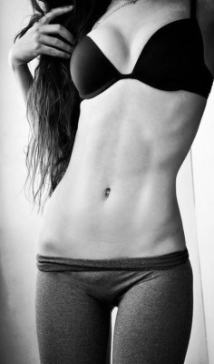 supermalethinspo:  Good night, see u tomorrow! :* / Boa noite, até amanhã!  :*