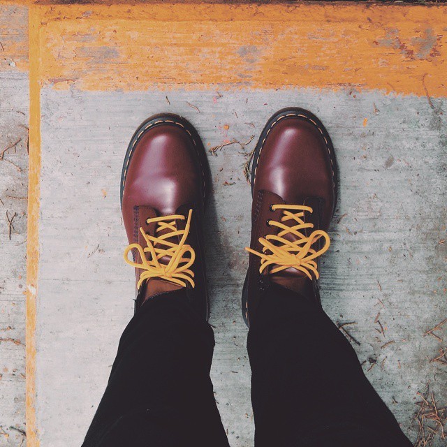 dr martens oxblood laces