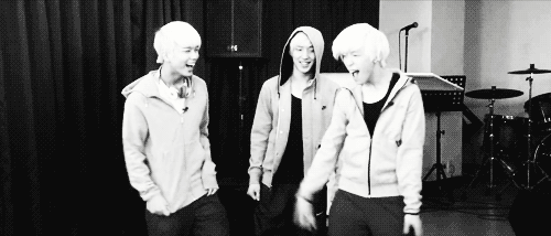 b-yongguk:  proud umma chan teaching her kids to be ‘dumb’  