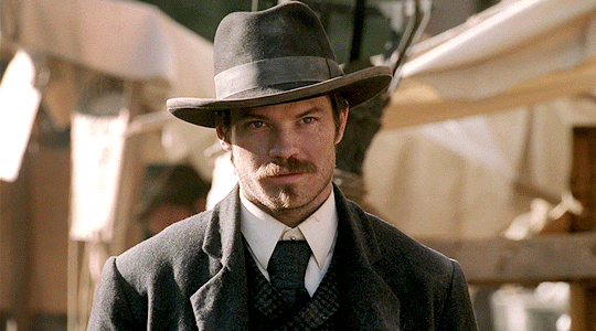 e-ripley:Timothy Olyphant as Seth Bullock in DEADWOOD (Season 1)