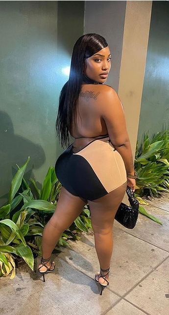 leelee760:  fletchertrowan:   Keysha Brown, IG: keyshasuperbaddMelanin Queen 🤎💯🌹