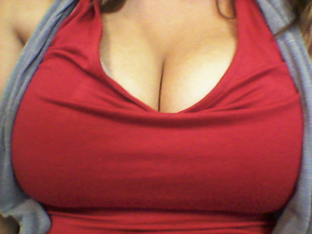 jazforyourbone:  Because you guys did miss me! Here is a picture of my cleavage at