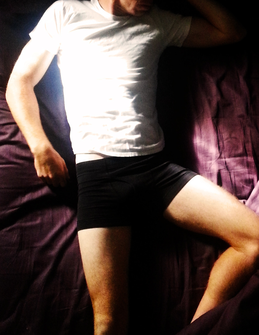 lustonmylips:  hard-nerd-core:  Happy White Tshirt Wednesday ladies!  Hello sexy!