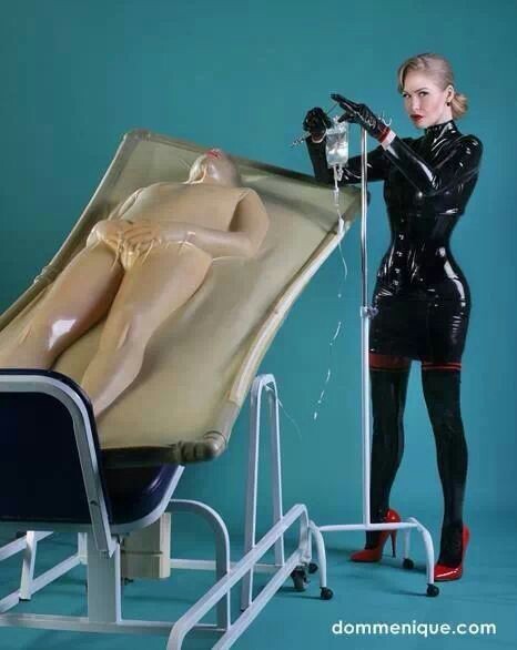 bdsm-femdom:  More pics… www.femdom-latex.com