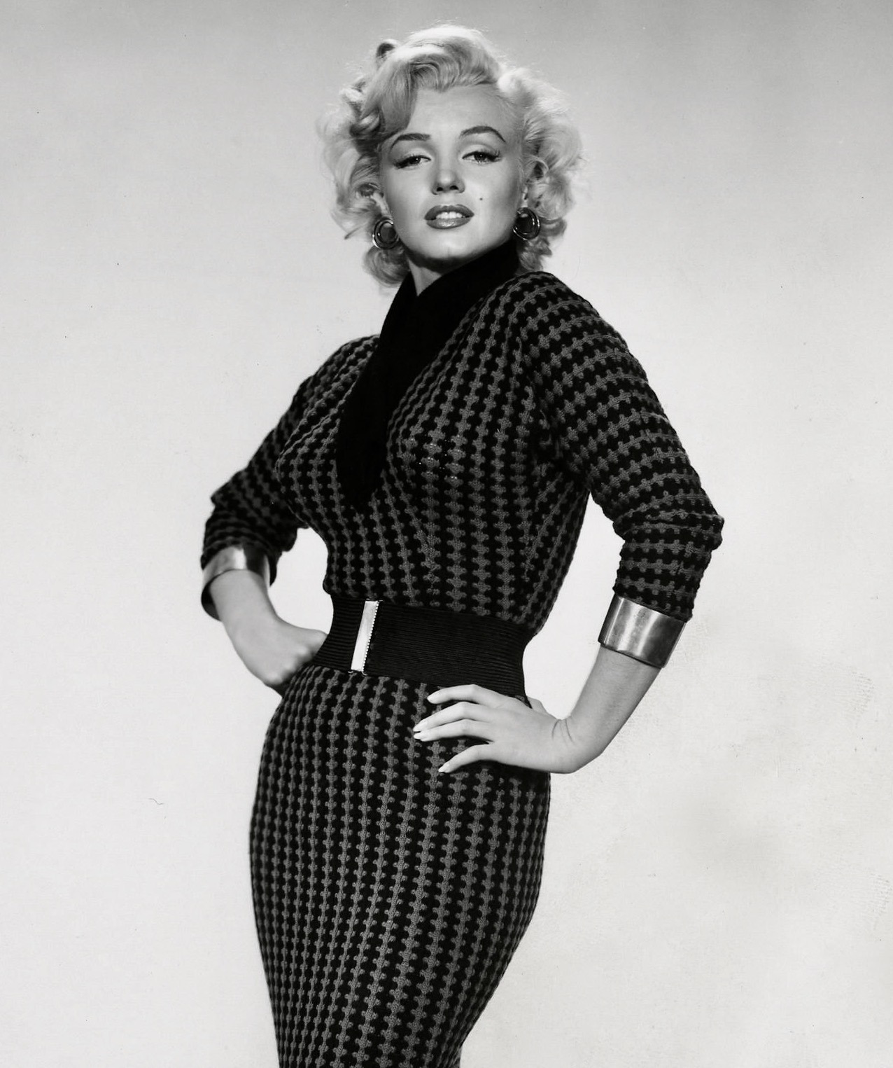 summers-in-hollywood:“Marilyn Monroe in costume test for Gentleman ...