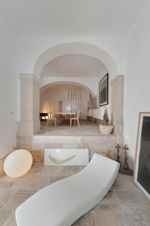 archatlas: Casa na Rua de São Mamede ao Caldas Aires Mateus Associados