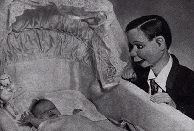 thegoblinmarketofficial:  Fear of ventriloquist’s dummies is called automatonophobia.