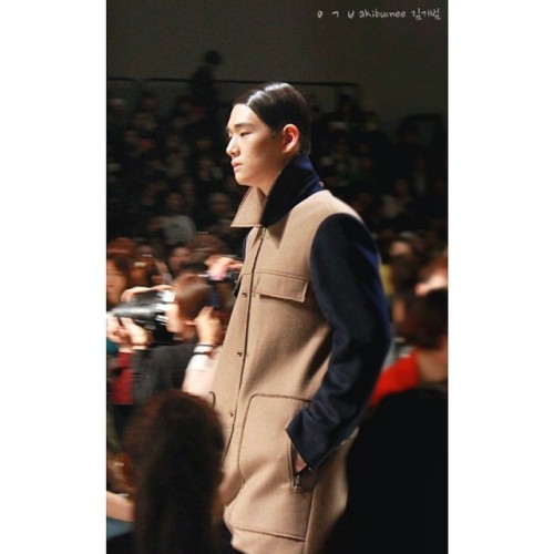 #서울패션위크 #14FW #SEOULFASHIONWEEK #DDP #곽현주컬렉션 #kwakhyunjoocollection #MODEL #모델 #김기범 by @akibumee9592