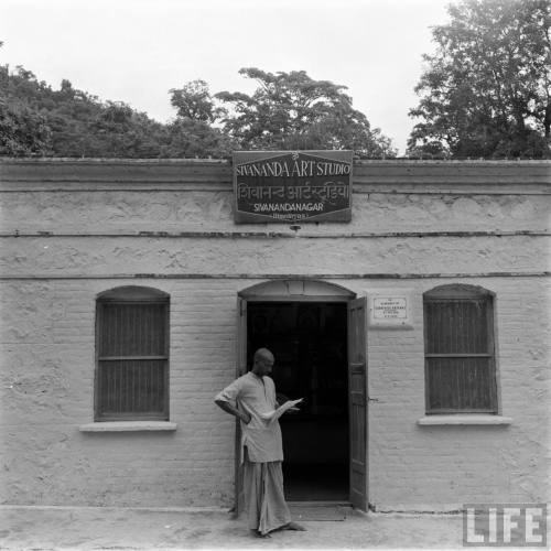 Sivananda Art Studio(James Burke. 1955)