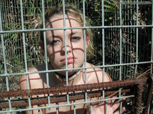 Porn Pics bondage-ponygirls-and-more:  Alexis, caged
