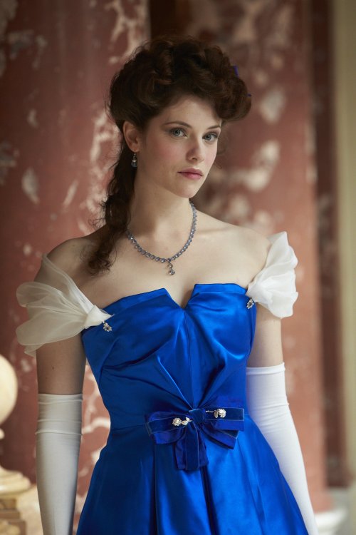 costumeloverz71: Mina Murray (Jessica De Gouw) Blue gown.  Dracula (2013-14).. Costume by Annie