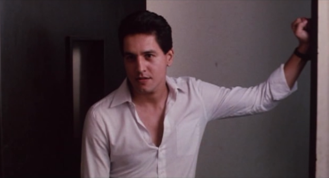 vestalvirginwriter:  Screencaps 4th edition.  Robert Beltran in Latino.  My obsessive