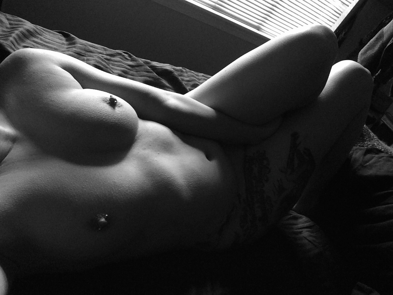 amorti-piu:  yakityyakyall:  Happy Monochrome Monday! This is our first time submitting