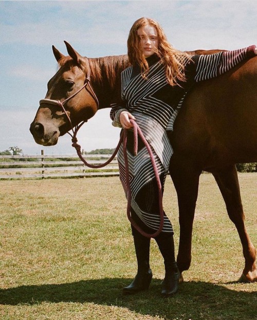 stupendousduckturtlestatesman-2:Sadie Sink 