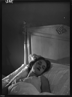  Martin Munkácsi Woman Sleeping, 1936 
