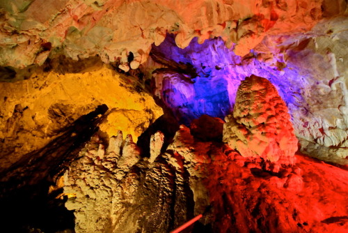 lutnistas:Vrelo Cave in the Matka Canyon ( North Macedonia ) 