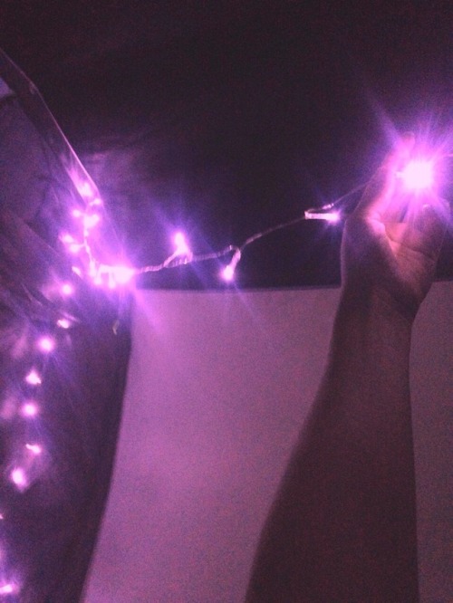 the-art-of-nothingness: ☀︎ Fairy lights ☀︎