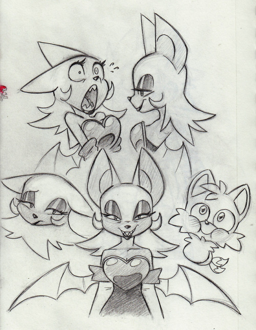 captainmolasses:messed around with Rouge’s design some, so have some sketches