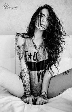 dont-forget-about-inked-girls:  More here