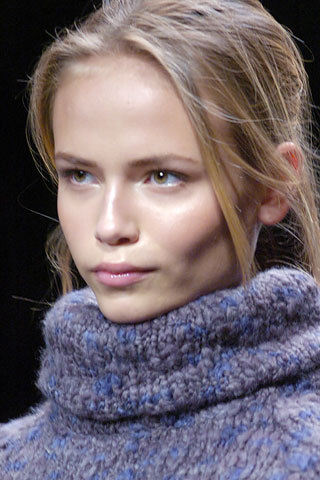 polykowiak:cremeblush:Natasha Poly @ Stella McCartney f/w 05 Too cute omg