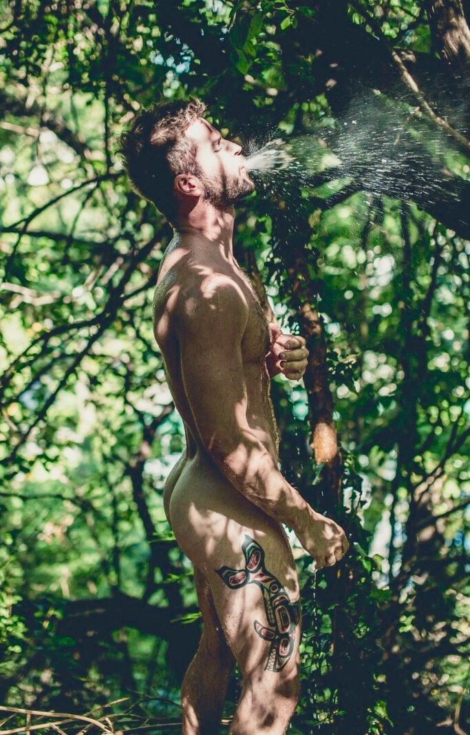 broswithoutclothes:  “And that’s why we don’t drink the props.” 