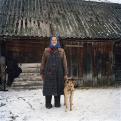 thenuclearblog:  The women living in Chernobyl’s toxic wasteland Decades after Chernobyl’s nuclear disaster, despite the severely contaminated ground, government objections and the deaths of many fellow ‘self-settlers’, a community of determined