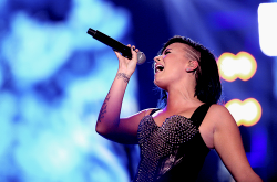 dlovato-news:  Demi Lovato performs at VEVO’s