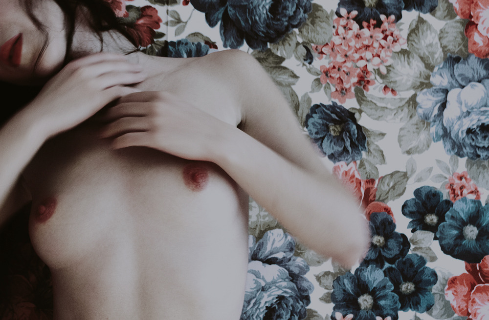 mira-mirabiliaimages:  &ldquo;Miele&rdquo; Series All images from the series