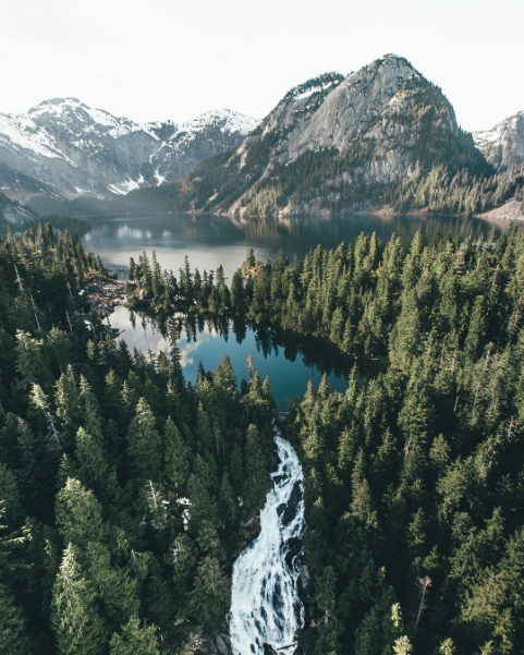 jazzbruce:Photo by Dylan Furst