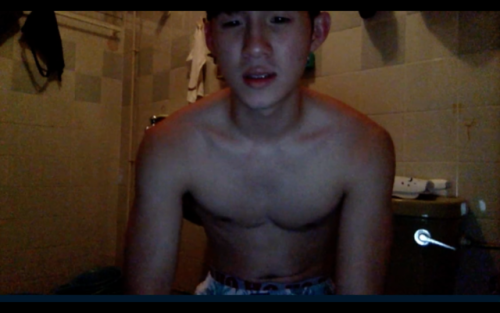 janicelondon: Aric, 20 year old Singaporean. If this gets reblogged enough, video of him stripping, 