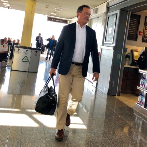 daddiesonthego: Leather Bag Business Travel Daddy has arrived and he’s ready to attend his imp