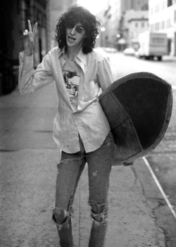 vaticanrust:  Joey Ramone in New York City,