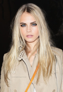 thecaradelevingne:  throwback: at Burberry Prorsum: Milan Fashion Week Menswear A/W 2011   What?! She&rsquo;s sooooooooo perfect