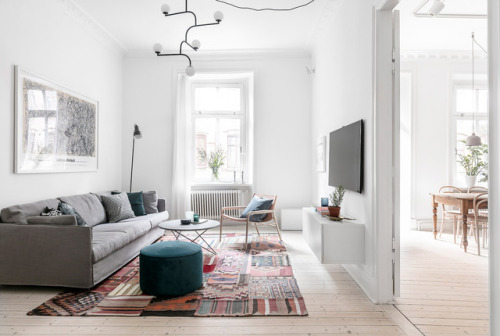 Minimalistic Swedish Apartment | Goteborg, SwedenLayout:(Source: alvhem.com)