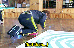  looks like not everyone appreciates Sunggyu’s butt 