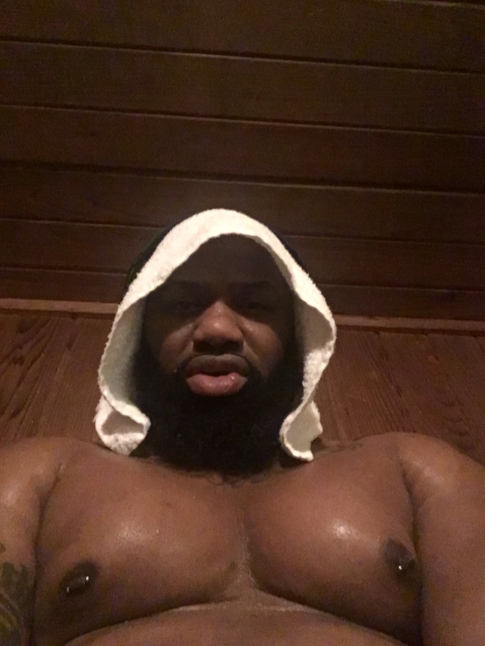 bigbeardedalphafitness:  Trying to sweat the fat away lol
