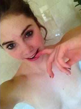 It's An Archive...Of Celebrity Babes NSFW 18+