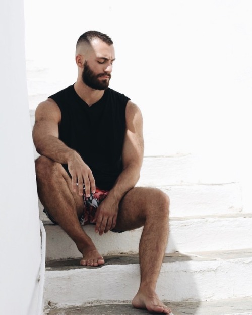 luz-natural:  Just waiting for his response  @aristos_
