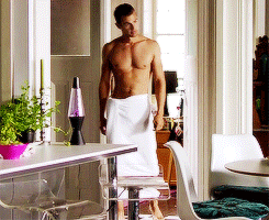 suckingbeast:  Theo James