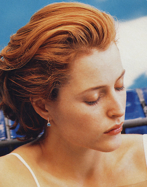 qilliananderson:Gillian Anderson for InStyle magazine 1998.