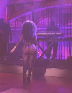 lemme-holla-at-you:  luxurycocoa:  trapouston:  minajjjeeehhtwaa:  yeahizreal:  Nicki Minaj on SNL! 😫😍  Cakery. YAMS   trapouston✨  💎💕💎Luxe💎💗💎  👌👌👌👌👌