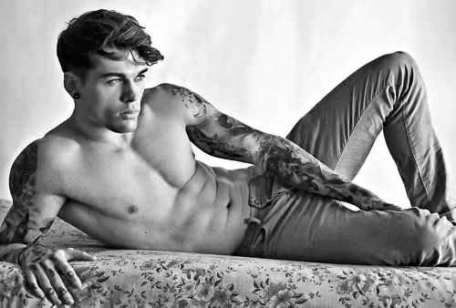 monochromiamen:  Stephen James by Photographer