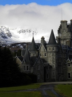 paranormal-normality:  Highlands Castle,
