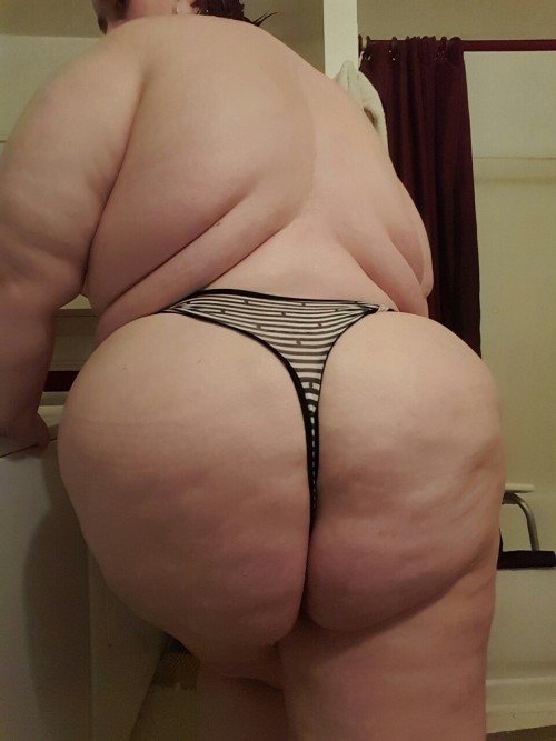 onelonelywildman:  montrealbellyssbbw:  ;p adult photos